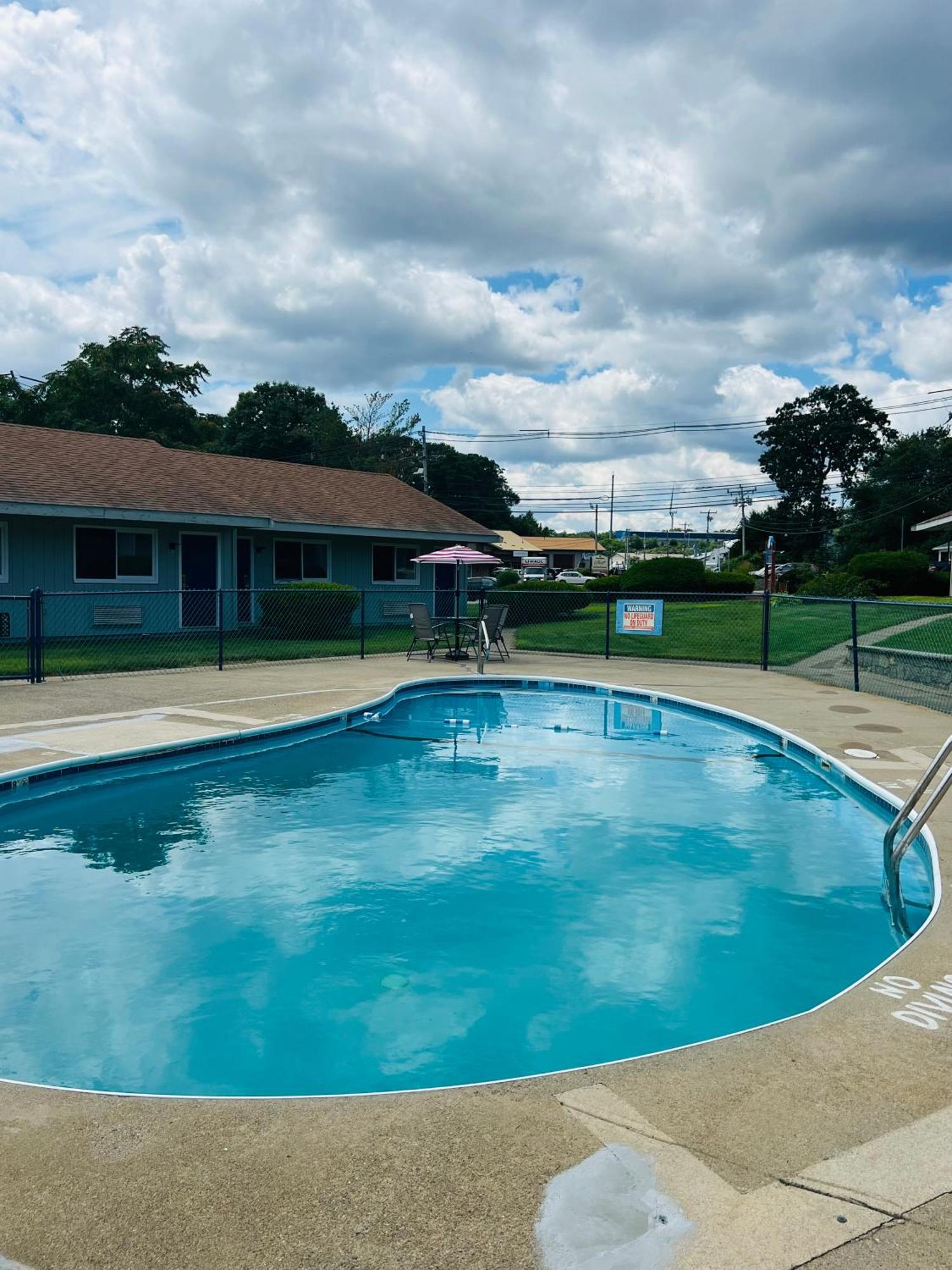Captain'S Lodge Motel Gloucester Extérieur photo